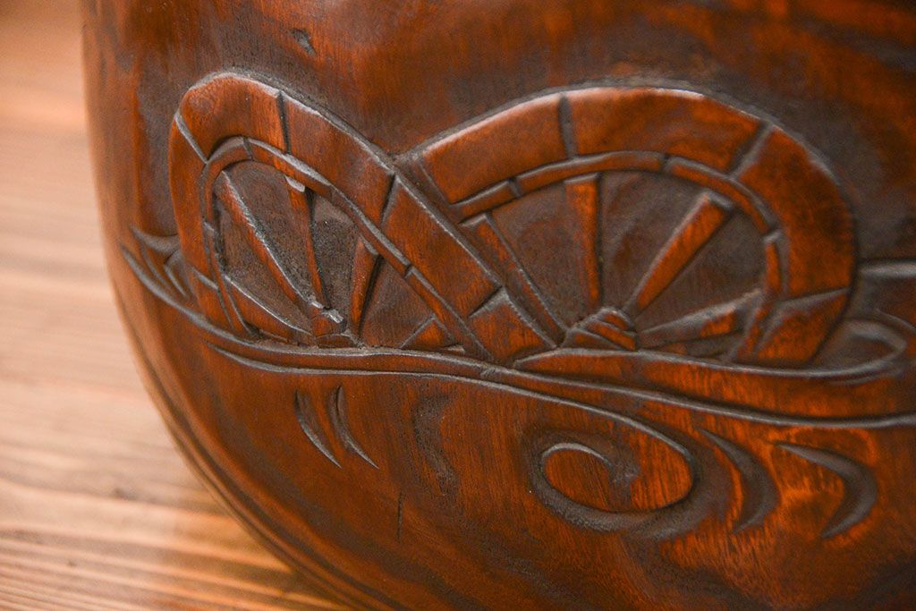 アンティーク雑貨　古民具・骨董  彫刻刳り貫き桐火鉢2個セット　