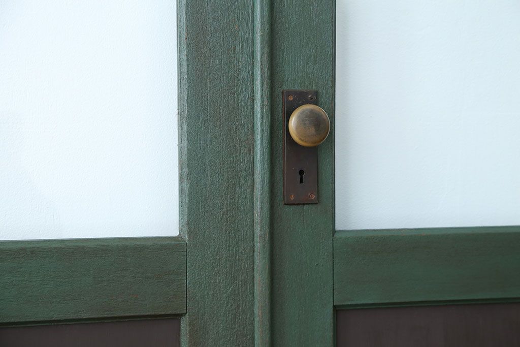 アンティーク シックなペイントの両開きドア1対(観音扉、ドア)