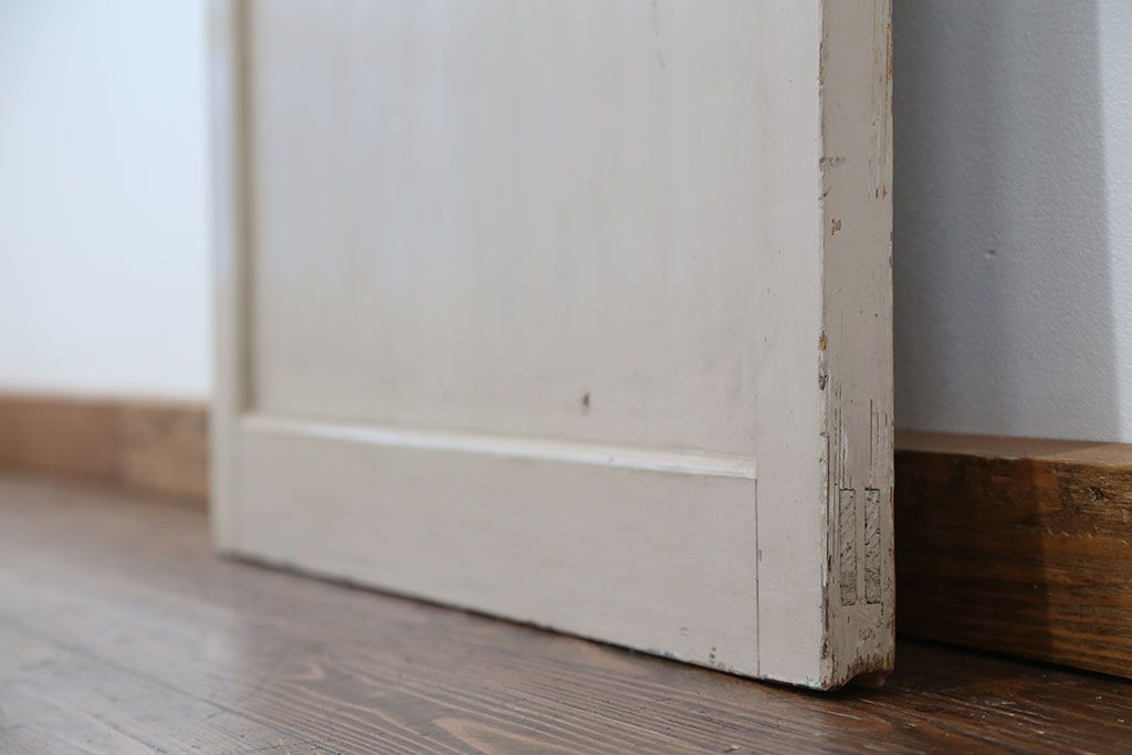 昭和レトロ ペンキのはげたシンプルな引き戸1枚(建具、ガラス戸、板戸)