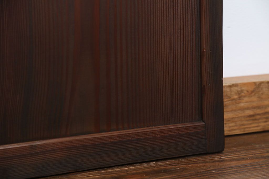 アンティーク 古い木のシンプルな扉(ドア、和風扉)