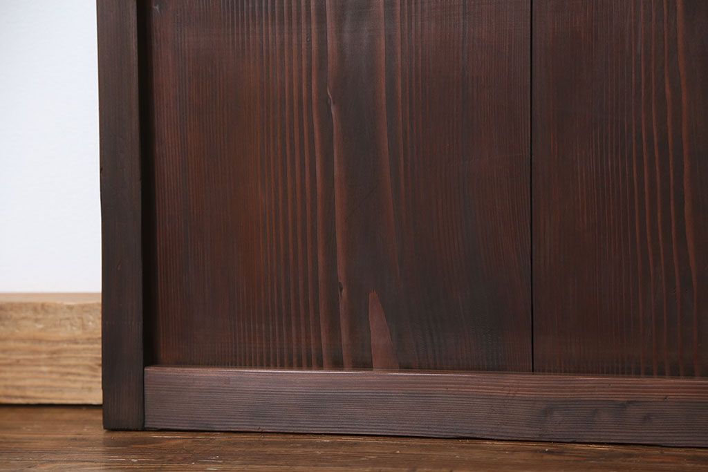 アンティーク 古い木のシンプルな扉(ドア、和風扉)