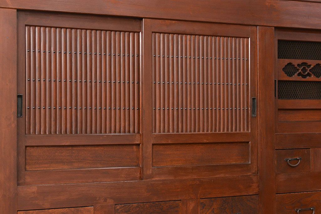 アンティーク家具　古民具・骨董 特別注文造り 背の高い変わり型昇り引き出し付き六尺水屋箪笥(食器棚、収納棚)
