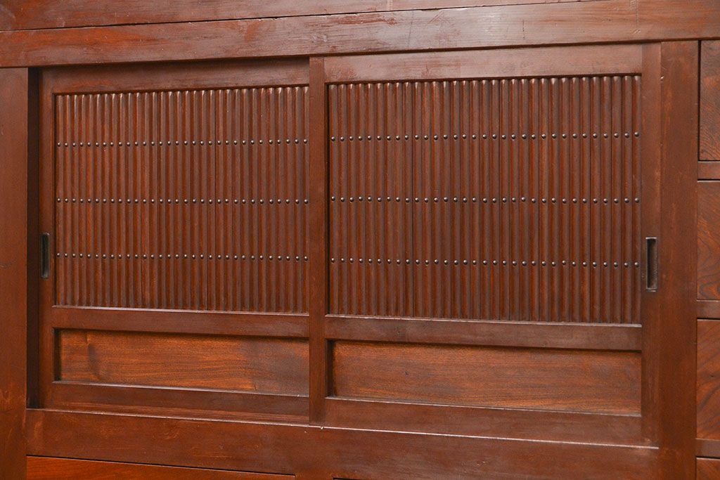 アンティーク家具　古民具・骨董 特別注文造り 背の高い変わり型昇り引き出し付き六尺水屋箪笥(食器棚、収納棚)