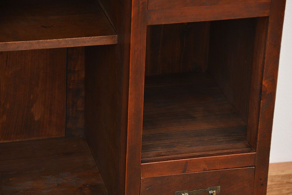 昭和レトロ 前面欅材の茶箪笥(収納棚、戸棚、和風家具 昭和レトロ 前面欅材の茶箪笥(収納棚、戸棚、和風家具