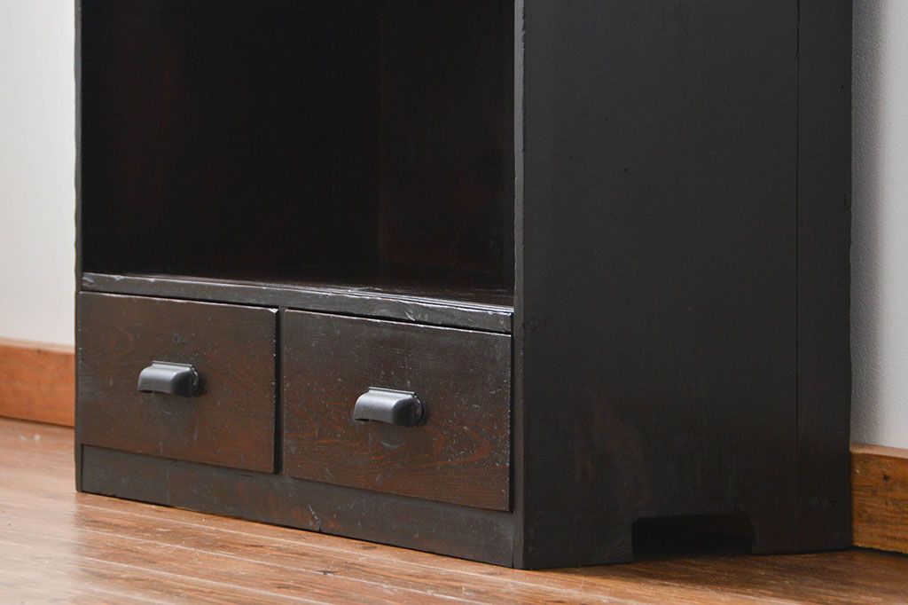 アンティーク家具　アンティーク 使い込まれたアンティーク飾り棚(収納棚)