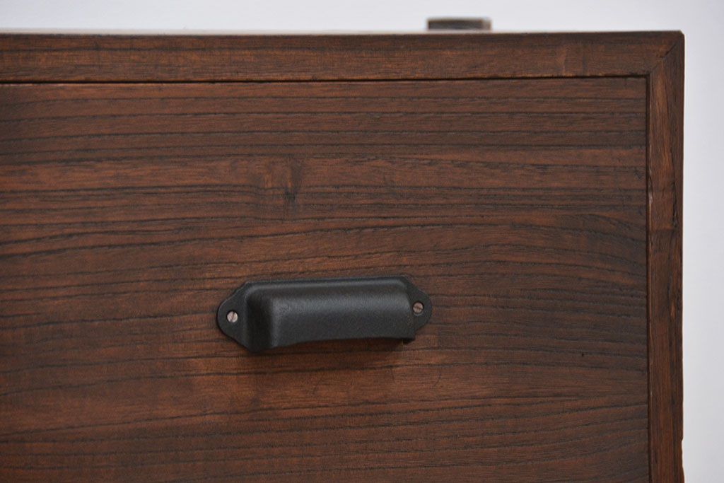 アンティーク家具　アンティーク シンプルな鉄脚付きローチェスト(2)(ローボード、たんす、タンス)