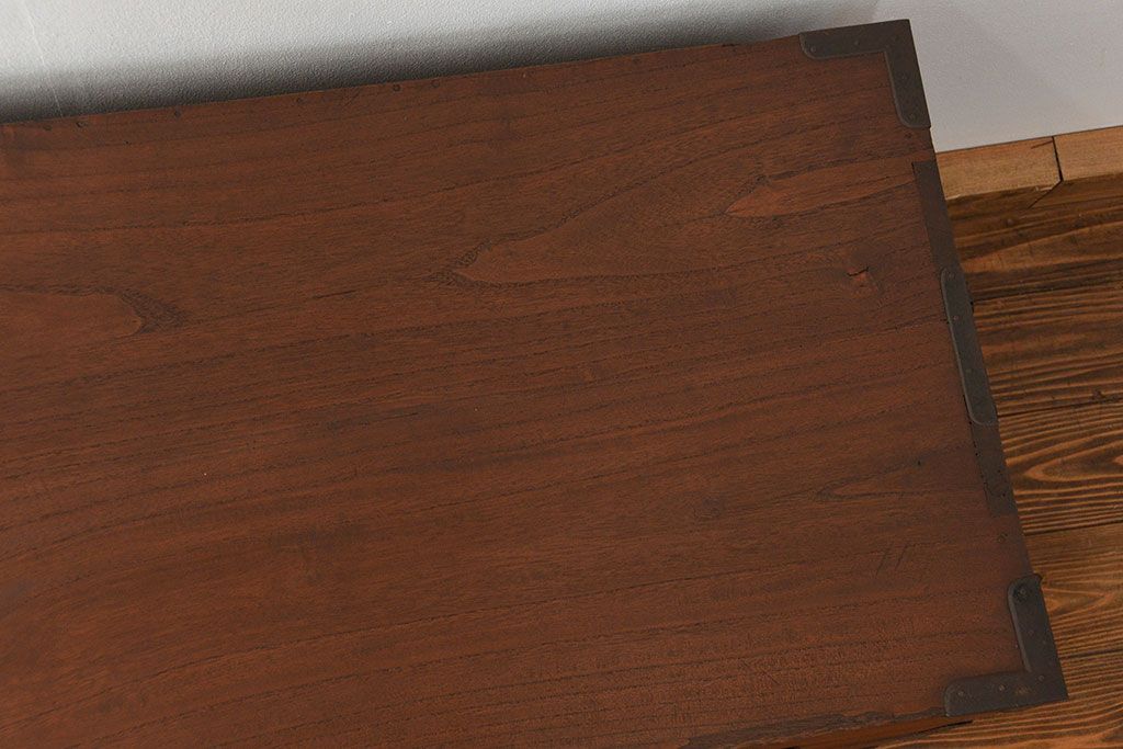 アンティーク家具　古民具・骨董 ☆シンプルな丸金具の二段重ね時代箪笥
