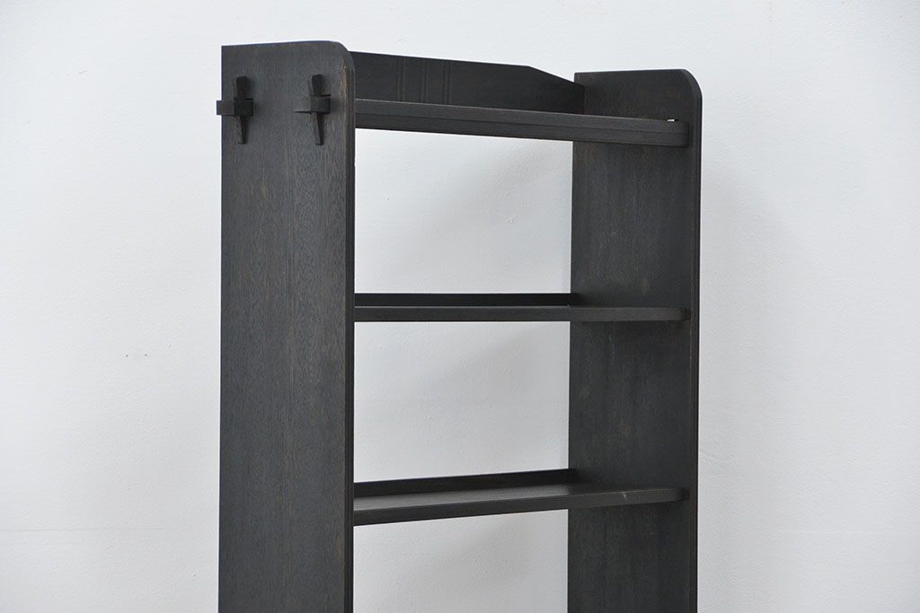 レトロ家具　昭和レトロ ★シックな楔(くさび)式の縦型本棚(飾り棚/ブックシェルフ/陳列棚)