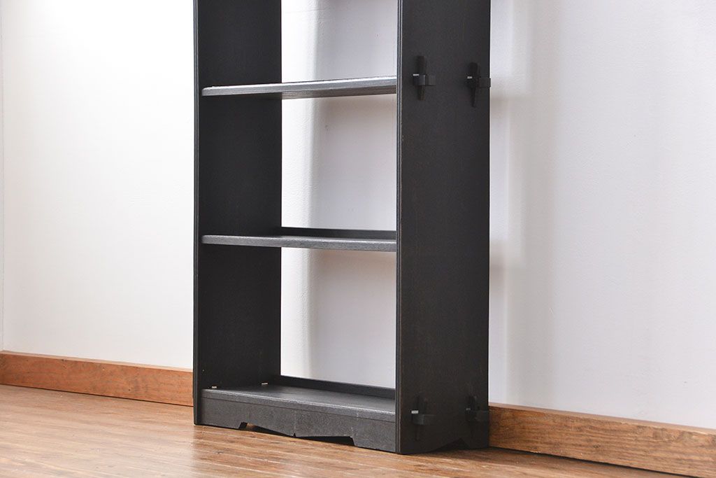 レトロ家具　昭和レトロ ★シックな楔(くさび)式の縦型本棚(飾り棚/ブックシェルフ/陳列棚)