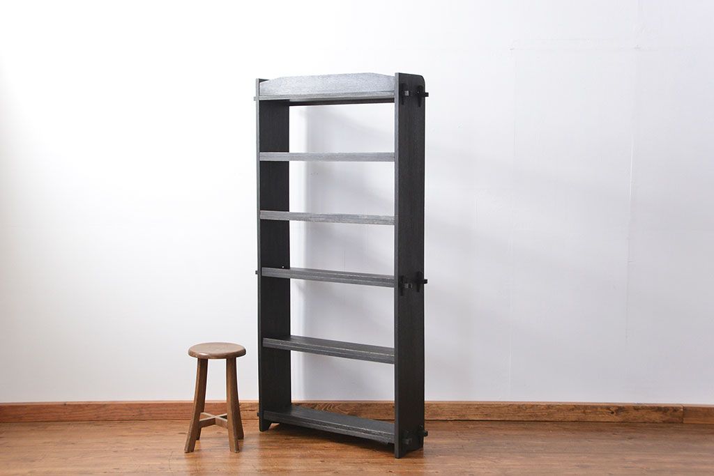 レトロ家具　昭和レトロ ★シックな楔(くさび)式の縦型本棚(飾り棚/ブックシェルフ/陳列棚)