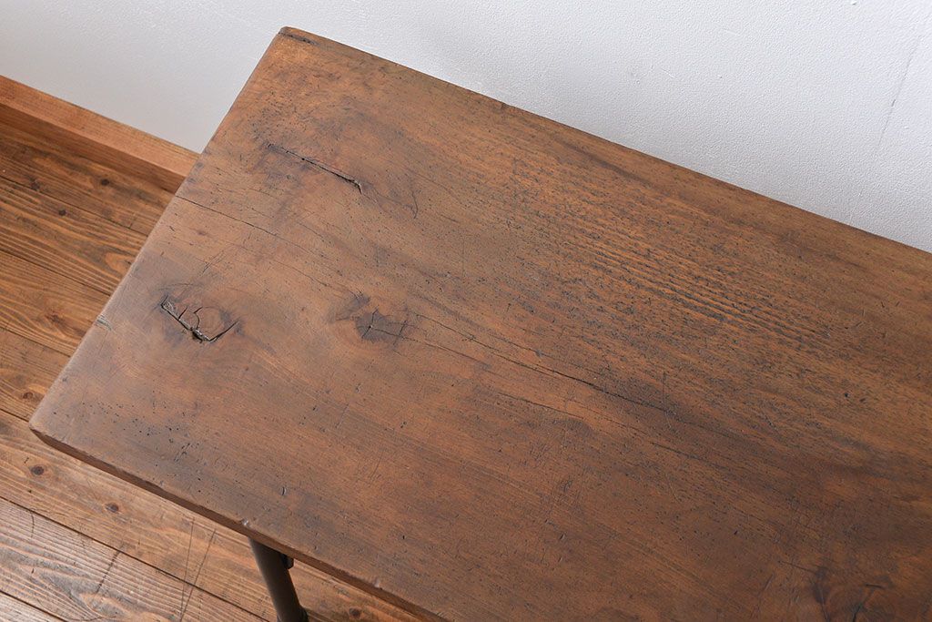 アンティーク家具　アンティーク ☆天板一枚板 使い込まれた古材天板の鉄脚テーブル(1)(デスク/作業台/机)