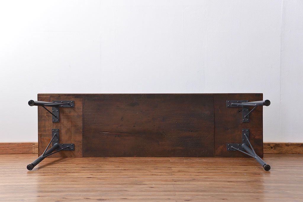 アンティーク家具　アンティーク ☆天板一枚板 使い込まれた古材天板の鉄脚テーブル(1)(デスク/作業台/机)