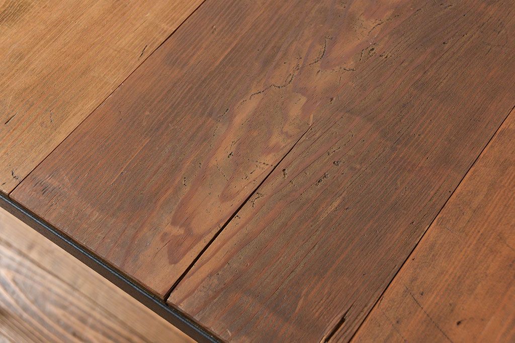 アンティーク家具　アンティーク 古材天板の鉄枠付き鉄脚テーブル(1)(作業台、デスク、陳列台、机、在宅ワーク、在宅用鉄足)