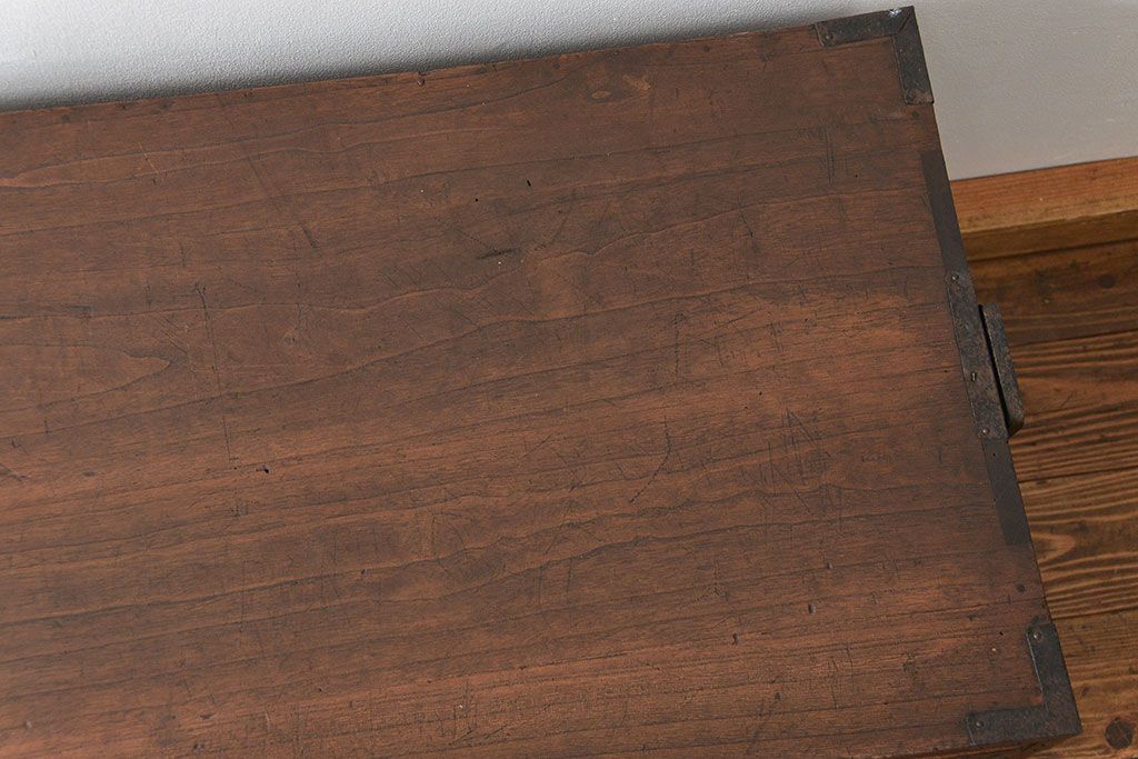 アンティーク家具　古民具・骨董 丸金具のシンプルな時代箪笥ローボード(ローチェスト)
