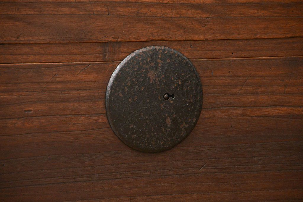 アンティーク家具　古民具・骨董 丸金具のシンプルな時代箪笥ローボード(ローチェスト)