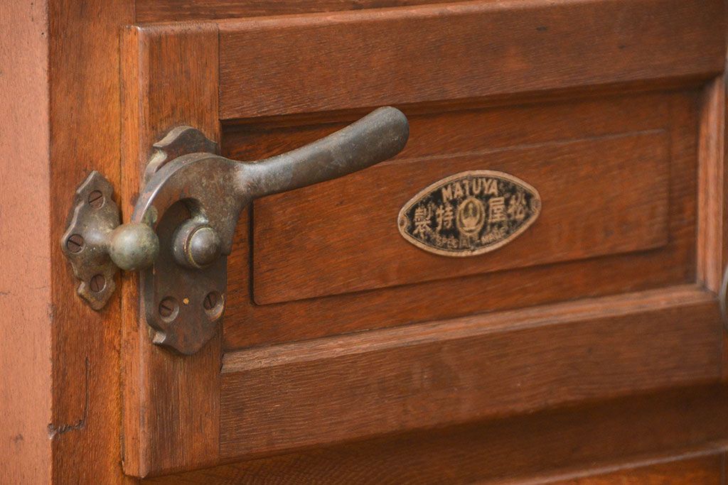 アンティーク家具　アンティーク 古いナラ材の冷蔵庫(収納棚/木製)
