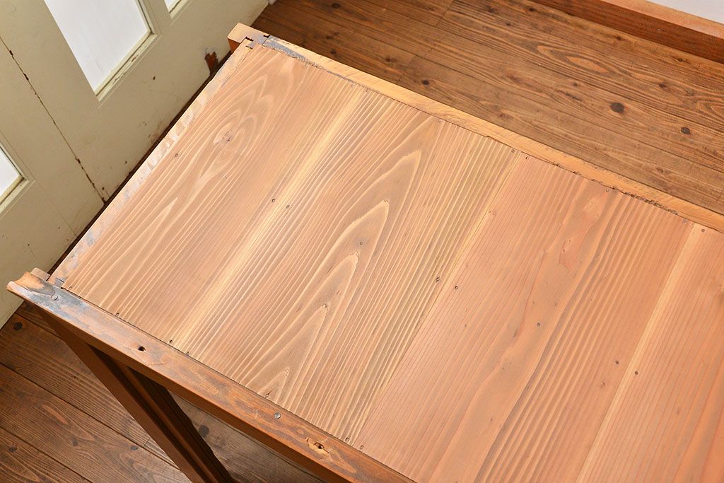 アンティーク家具　アンティーク 古い木味の上品な関西収納棚(水屋箪笥、ガラスケース、収納棚、飾り棚)