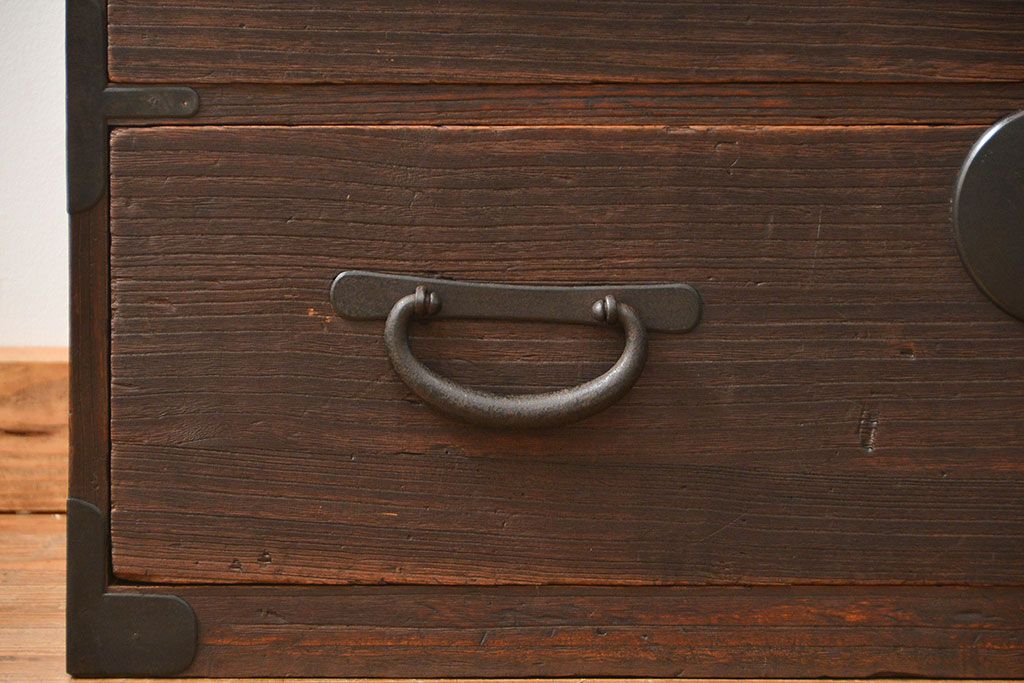 アンティーク家具　アンティーク 味わい深い二段重ね時代箪笥(たんす、タンス)