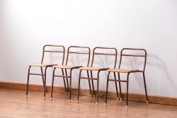 ヴィンテージ家具　昭和レトロ 1960年代 使い込まれたビンテージアイアンチェア 4脚セット(3)(イス、椅子)