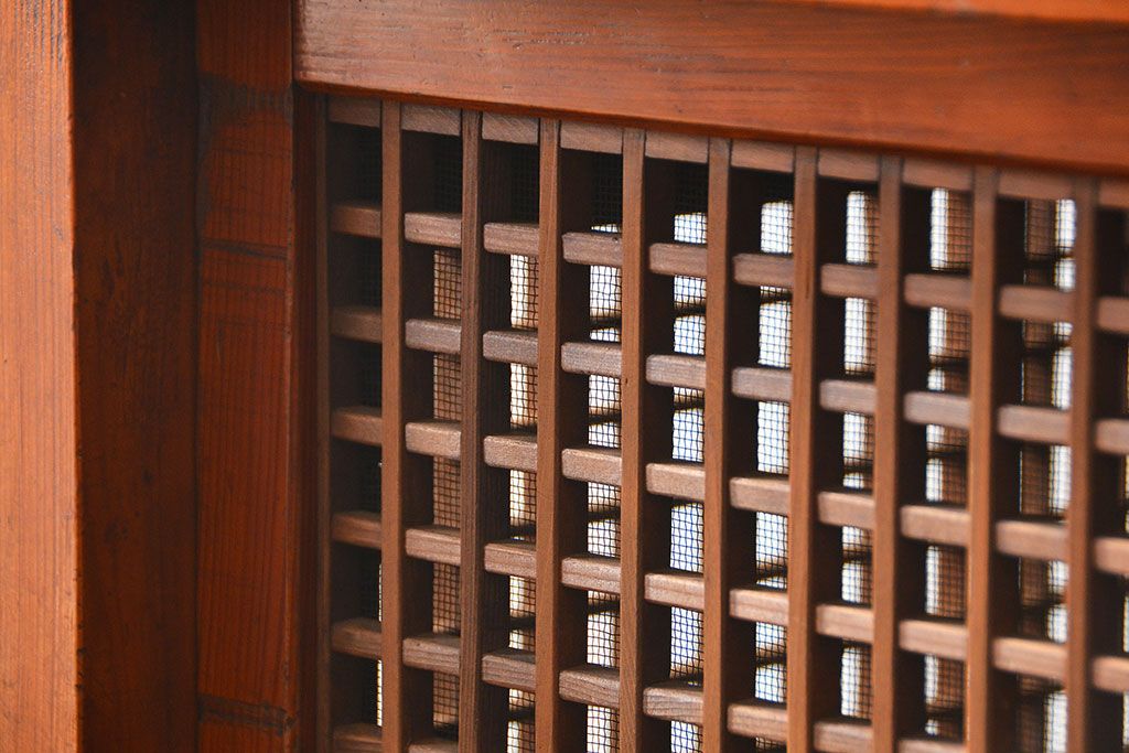 アンティーク家具　古民具・骨董 格子引き戸二段重ね茶箪笥(水屋箪笥、収納棚)