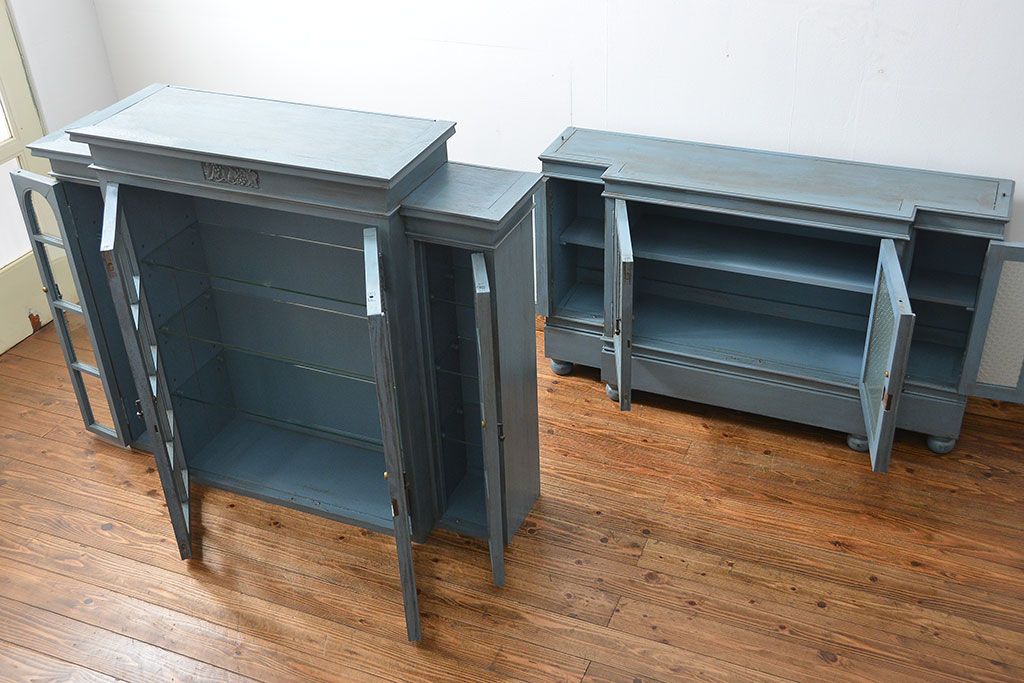 アンティーク家具　アンティークペイント仕上げ日本製古い洋館の上質なキャビネット(カップボード、飾り棚、食器棚)