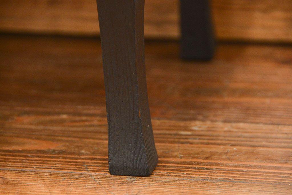 レトロ家具　古い木のレトロな朱塗り小さなちゃぶ台(テーブル、机)