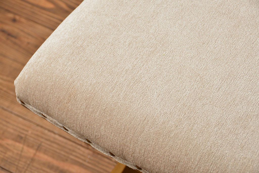 レトロ家具　昭和レトロ 古いナラ材のかわいい回転イス(椅子、イス)　