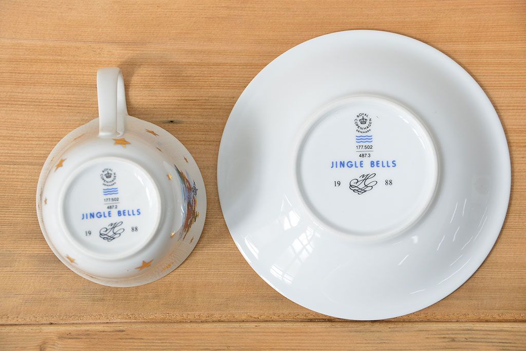 アンティーク雑貨　中古 ロイヤルコペンハーゲン(Royal Copenhagen) ジングルベル　カップ&ソーサー2客