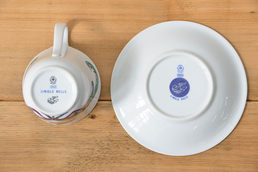 アンティーク雑貨　中古 ロイヤルコペンハーゲン(Royal Copenhagen) ジングルベル　カップ&ソーサー2客