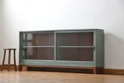 アンティーク家具　アンティークペイント　シンプルな脚付き収納棚(本棚、飾り棚、ガラスケース)