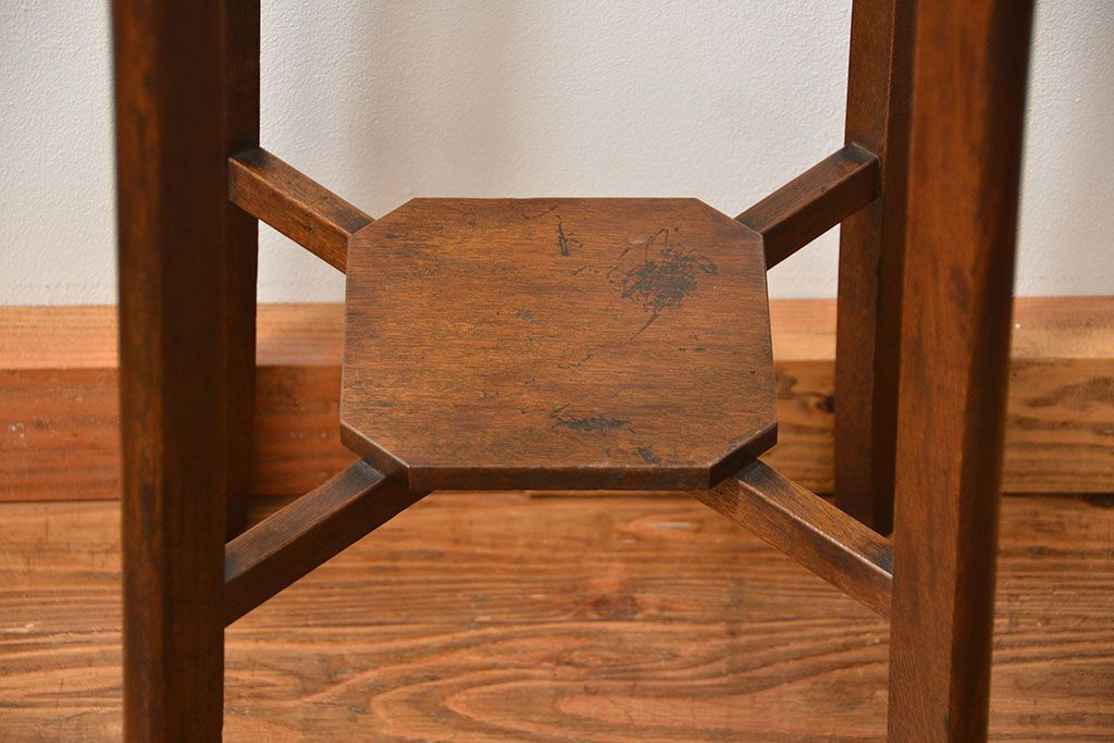 アンティーク雑貨　アンティーク 古いナラ材のモダンな花台(サイドテーブル)