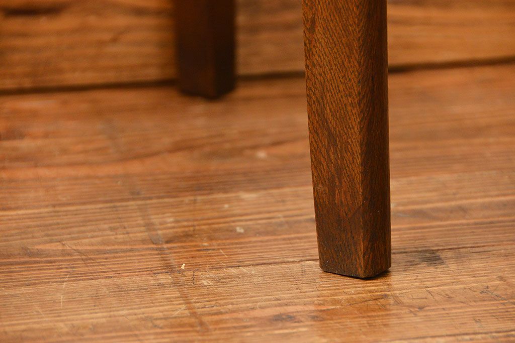 アンティーク雑貨　アンティーク 古いナラ材のモダンな花台(サイドテーブル)