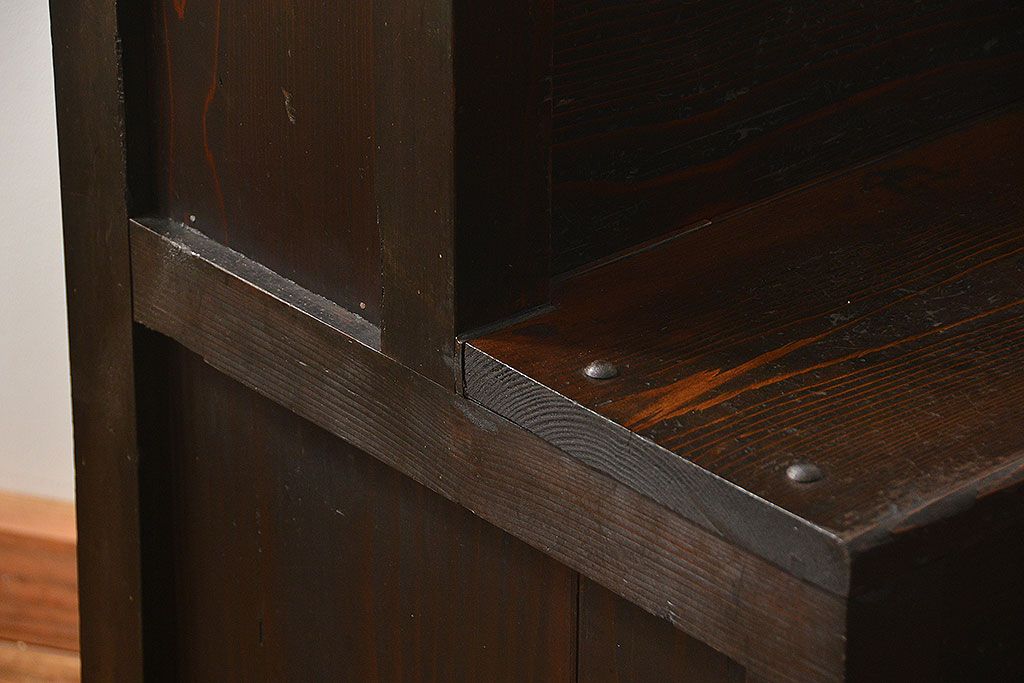 アンティーク家具　古民具・骨董 杢目が素晴らしい小さな階段箪笥(時代箪笥、箱階段)