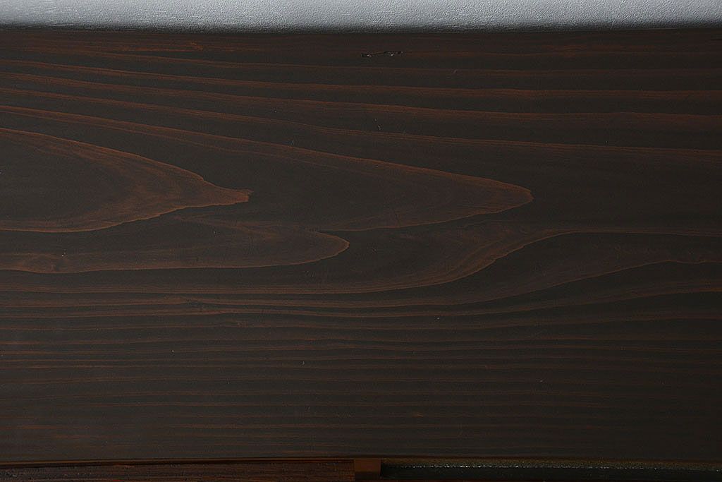 アンティーク家具　アンティーク シックなダイヤガラス　脚付きローボード(テレビ台、TVボード)