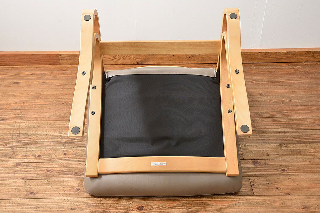 中古 展示・美品　カリモク　レトロモダン　WDモデル革張りソファー(2) 定価約12万円