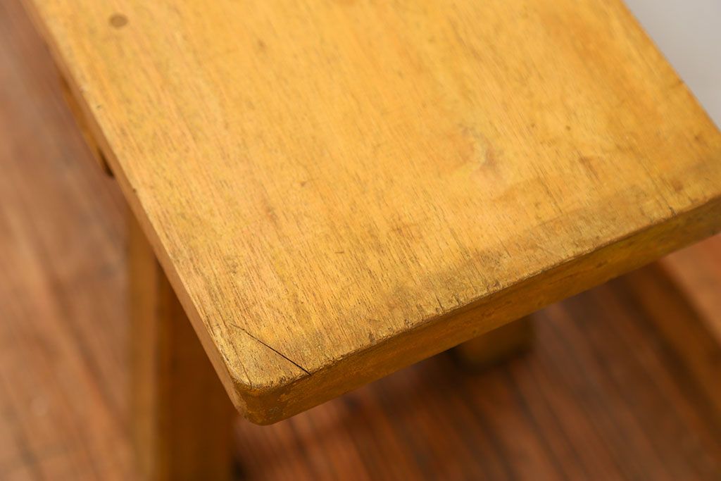 レトロ家具　昭和レトロ 古い木の長椅子(1)(ベンチ、長イス)