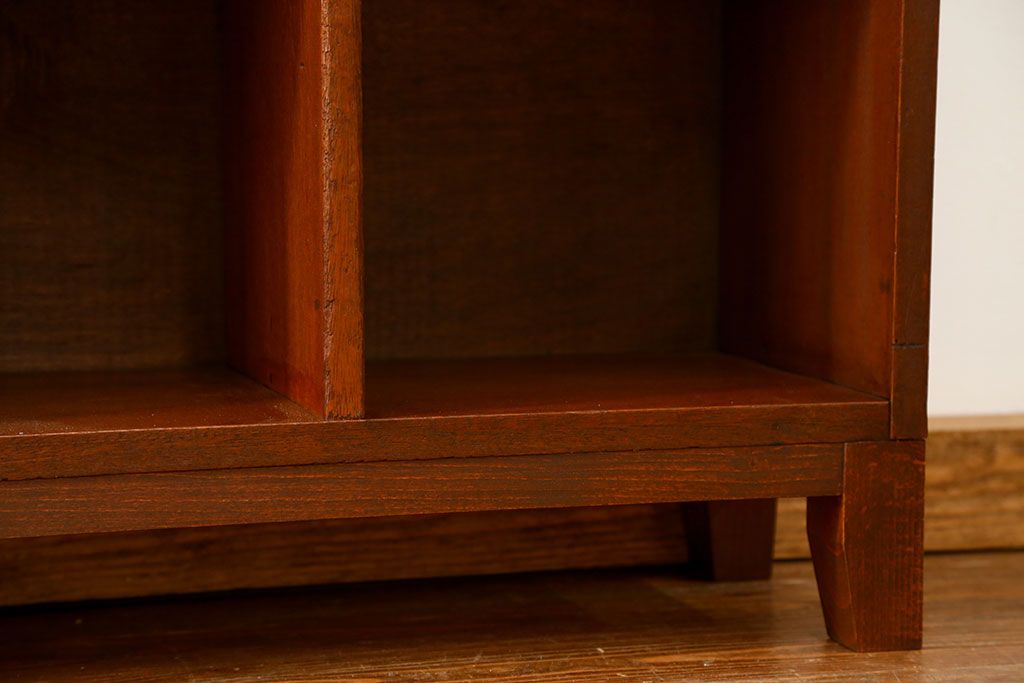 アンティーク家具　アンティーク 古い木の脚付きマス目棚(1)(升目棚、本棚、飾り棚)