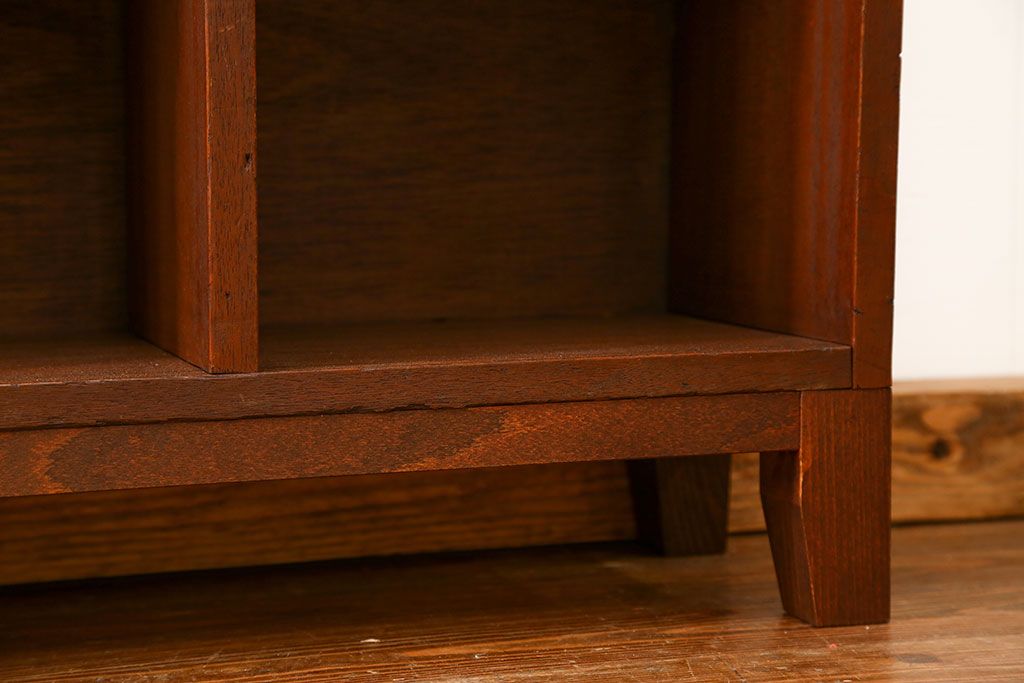 アンティーク家具　アンティーク 古い木の脚付きマス目棚(2)(升目棚、本棚、飾り棚)