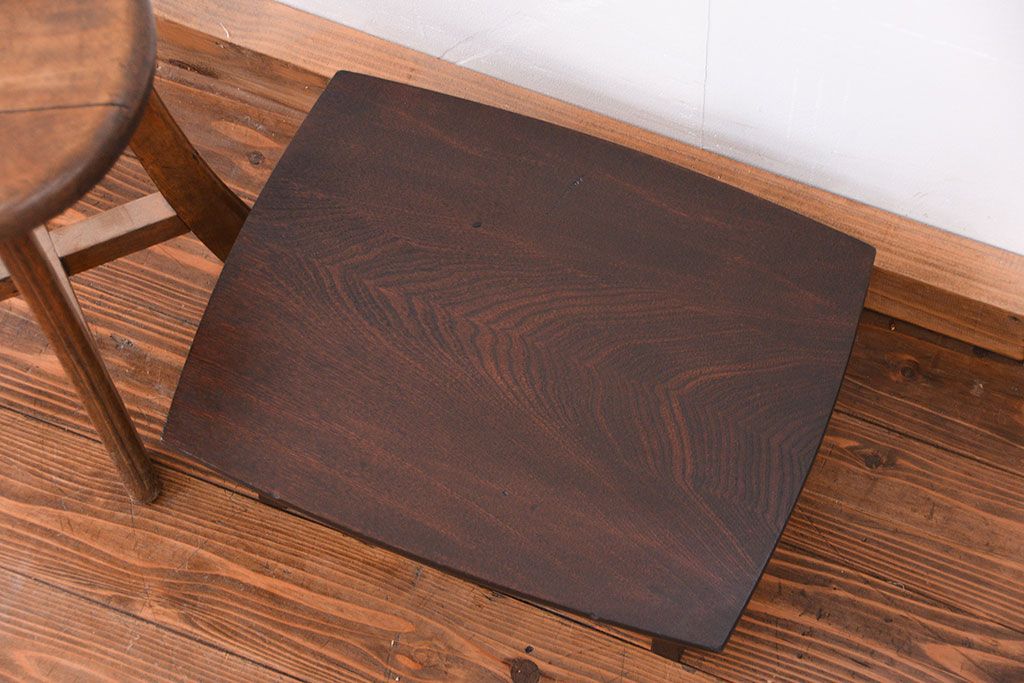 レトロ家具　昭和レトロ 古い木の小さな変わり型ちゃぶ台(テーブル、机)