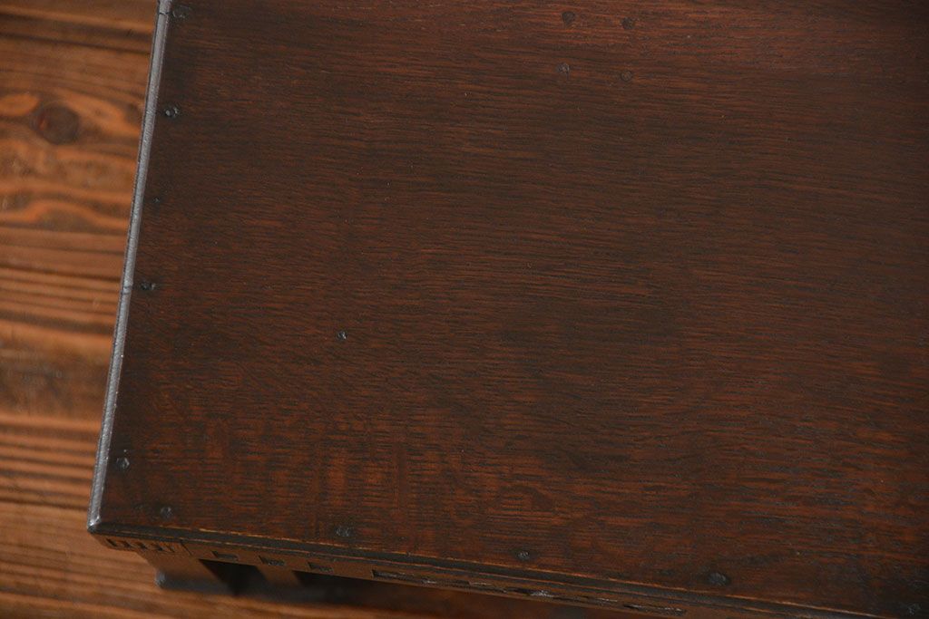 アンティーク雑貨　大正ロマン 古いナラ材の小振りで上品な花台(サイドテーブル)