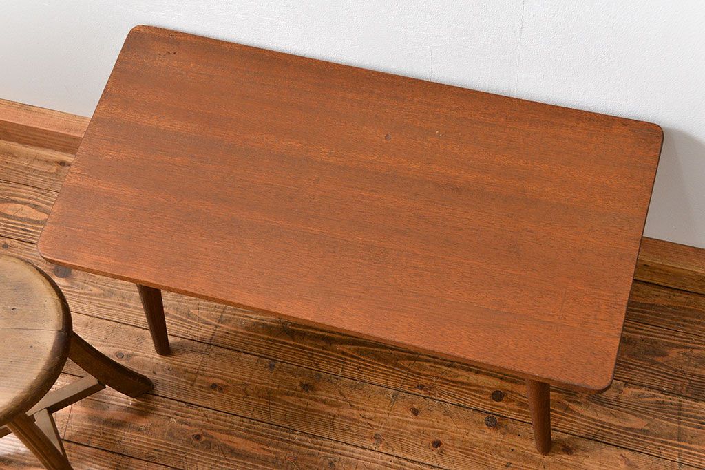 レトロ家具　ラフジュ工房オリジナル 天板一枚板!古材を使ったレトロなスクエア型センターテーブル(小)(2)