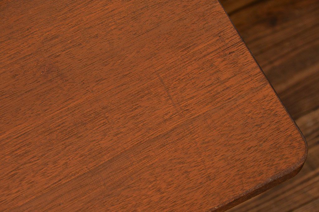 レトロ家具　ラフジュ工房オリジナル 天板一枚板!古材を使ったレトロなスクエア型センターテーブル(小)(2)