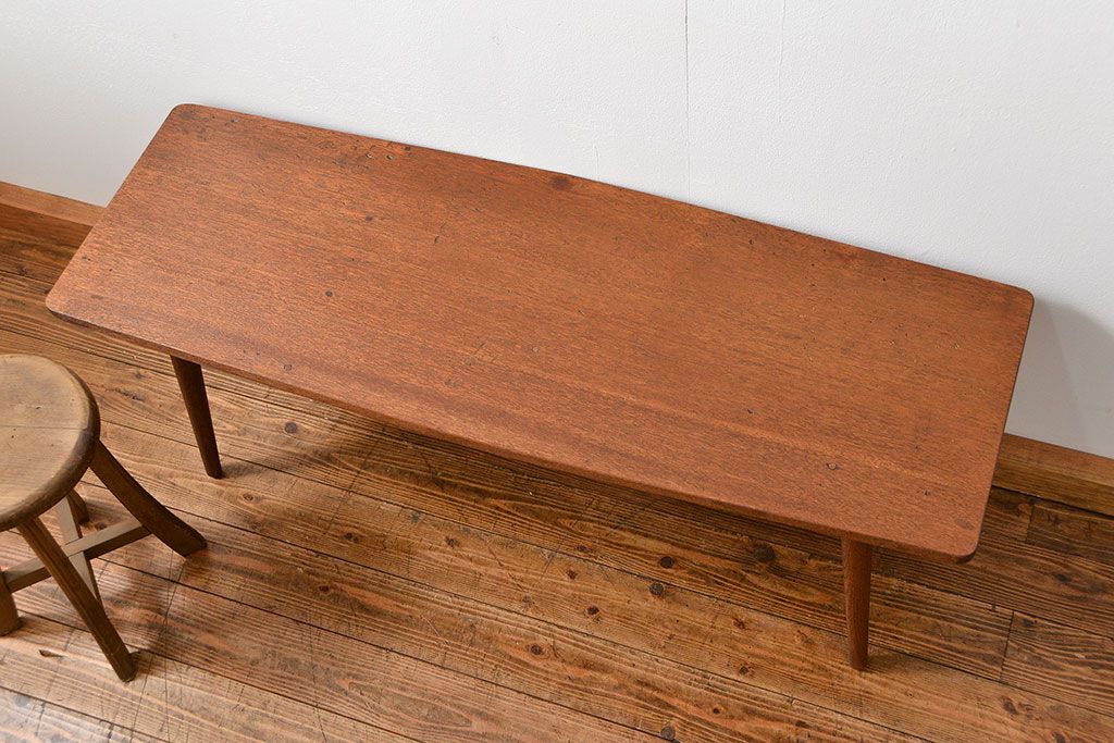 レトロ家具　昭和レトロ 天板一枚板!古材を使った緩やか曲線のセンターテーブル(2)