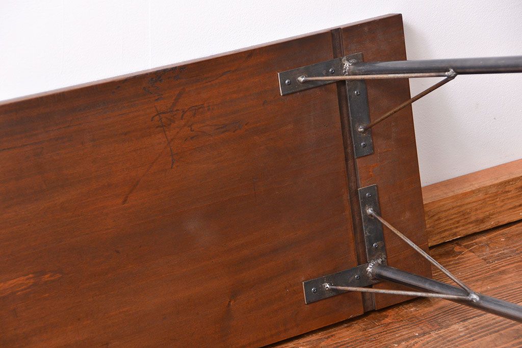 アンティーク家具　アンティーク 天板一枚板　使い込まれた古材天板の鉄脚センターテーブル(2)(ベンチ、長椅子、長イス)