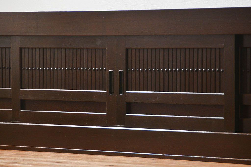 アンティーク家具　古民具・骨董 特大!九尺幅　重厚な水屋箪笥ローボード(1)(ローチェスト、テレビボード、テレビ台、キャビネット、収納棚)