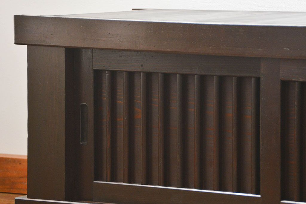 アンティーク家具　古民具・骨董 特大!九尺幅　重厚な水屋箪笥ローボード(2)(ローチェスト、テレビボード、テレビ台、キャビネット、収納棚)