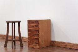 レトロ家具　昭和レトロ 古いナラ材とブナ材のアンティーク六段小引き出し(ドロワー)