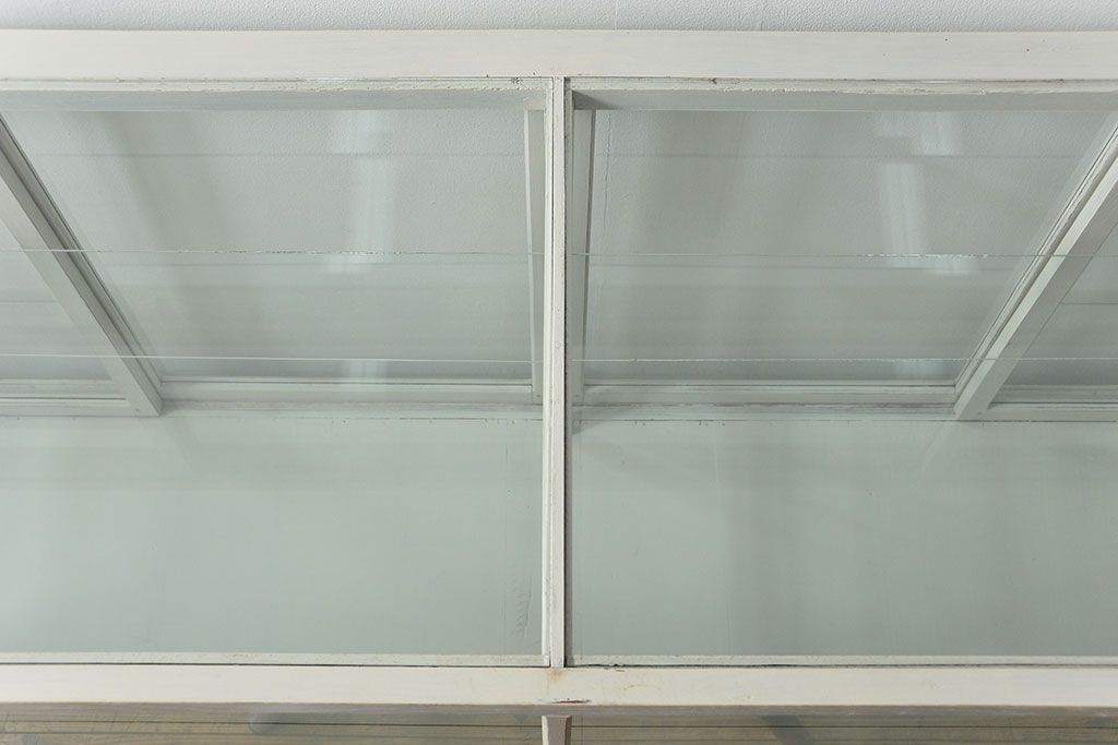 レトロ家具　昭和レトロ 古いパン屋のアンティークペイント　ガラスケース(ショーケース、飾り棚)