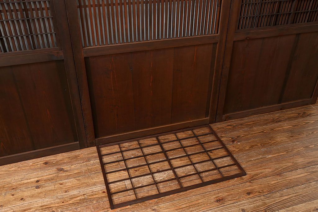 古民具・骨董 上質で雰囲気の良い格子帯戸　4枚セット(裏障子付き)