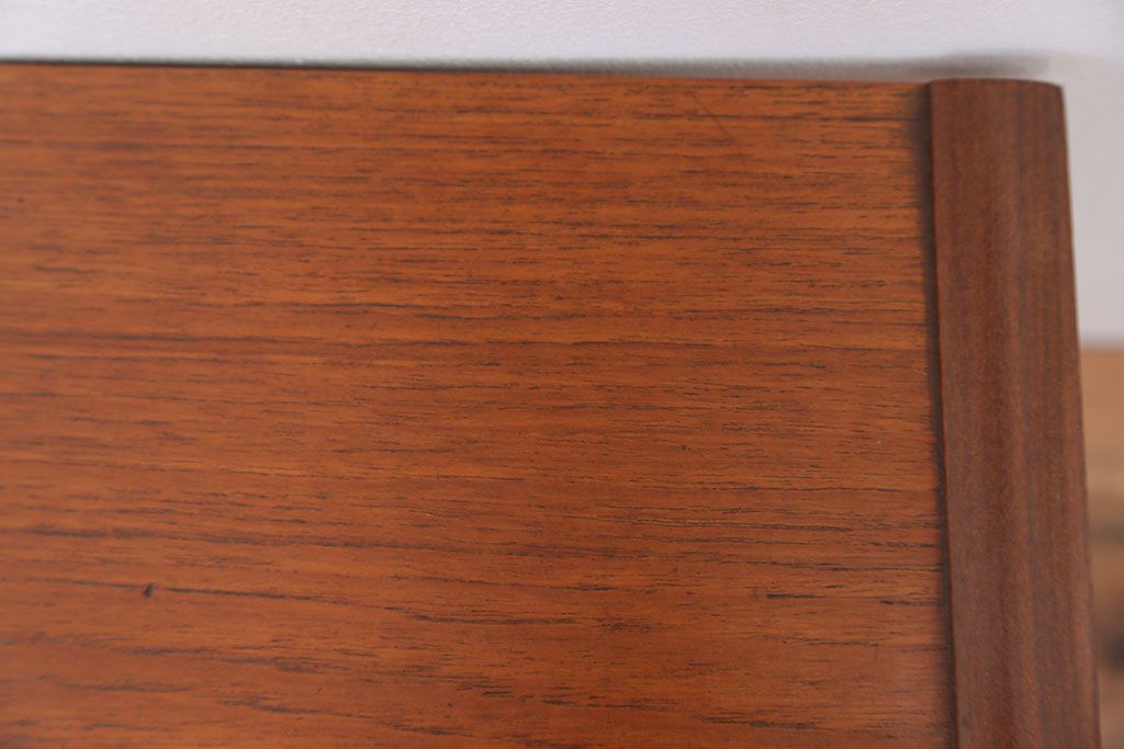 ヴィンテージ家具　北欧ビンテージ　チーク材センターテーブル(1)(コーヒーテーブル)